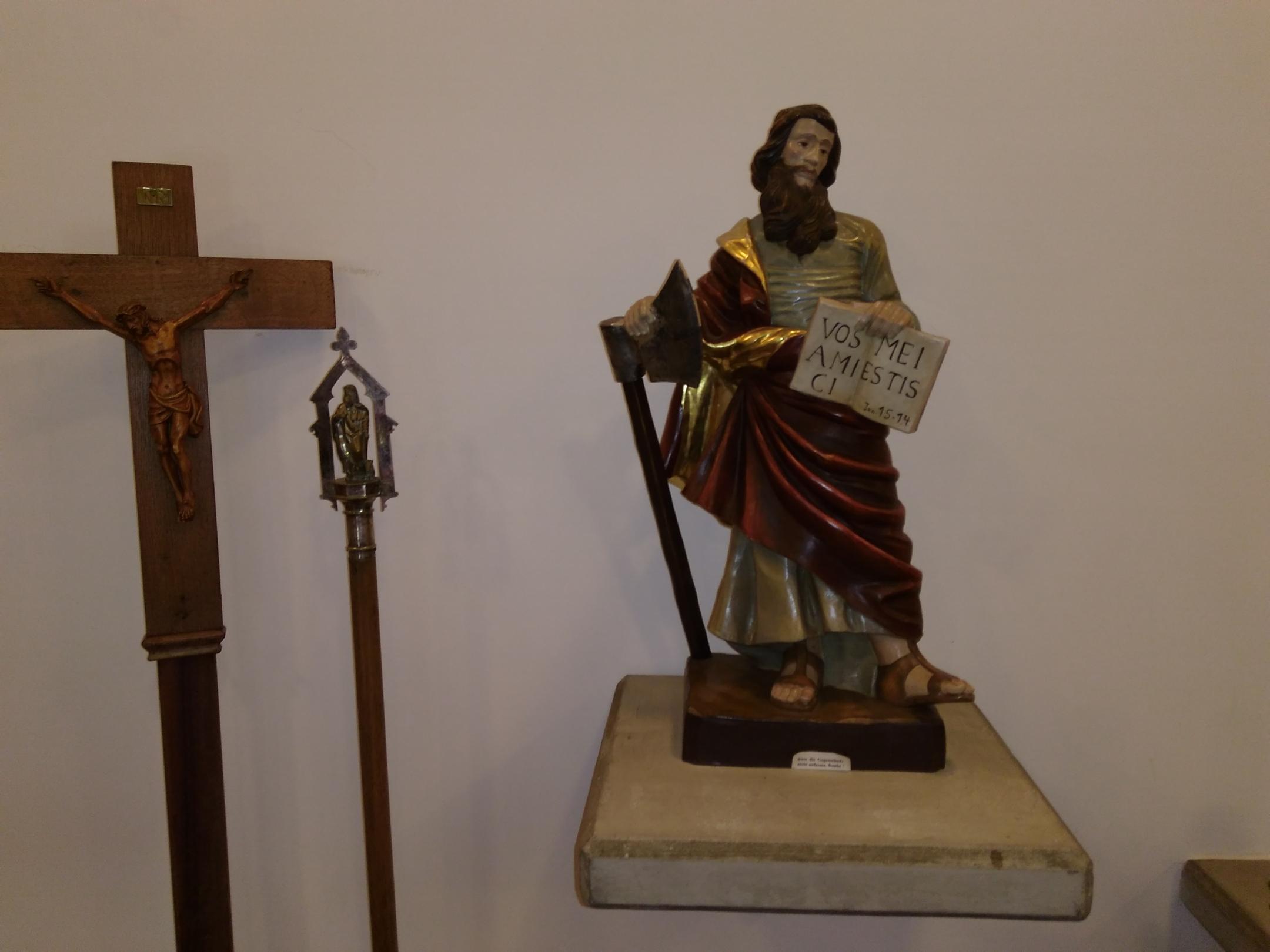 St. Matthias mit Wallfahrttragekreuzen